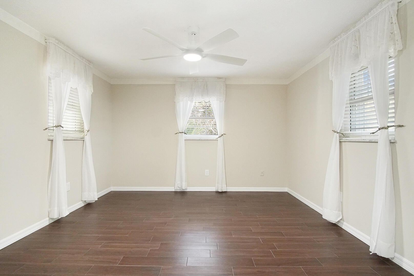 LEILANI HEIGHTS - Residential