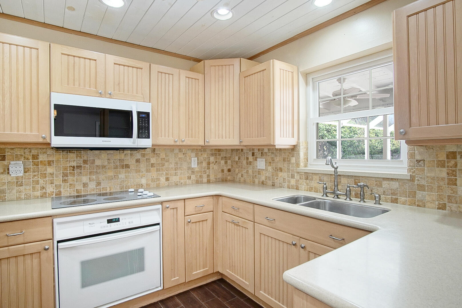 LEILANI HEIGHTS - Residential