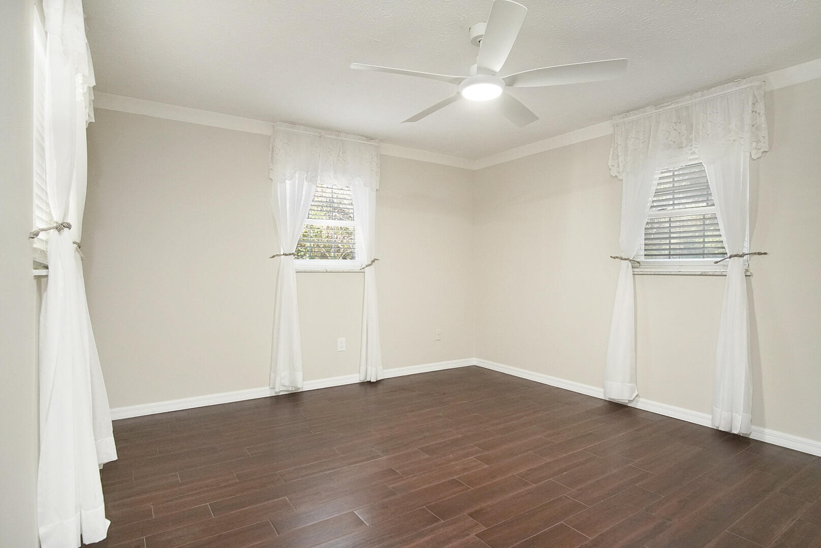 LEILANI HEIGHTS - Residential