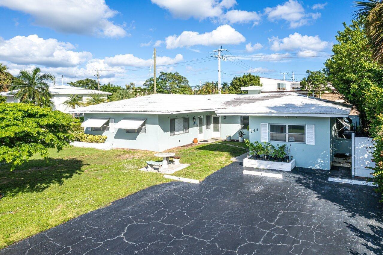 TOWN ACRES - Residential Income