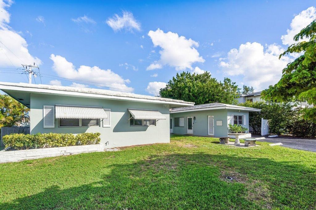 Photo of 262 SE 9th Avenue #1-4, Deerfield Beach, FL 33441 (MLS # B26027127)