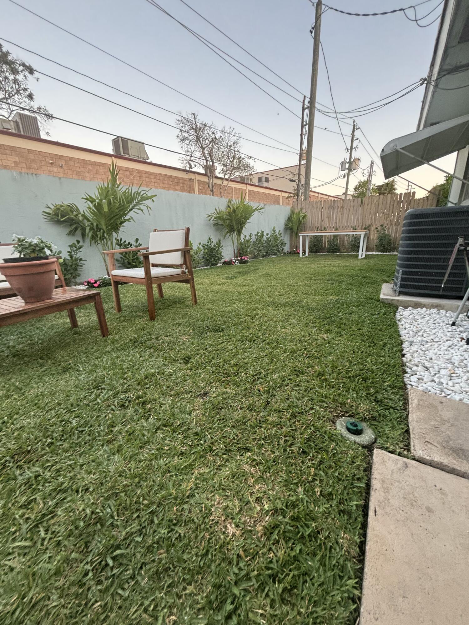 TOWN ACRES - Residential Income