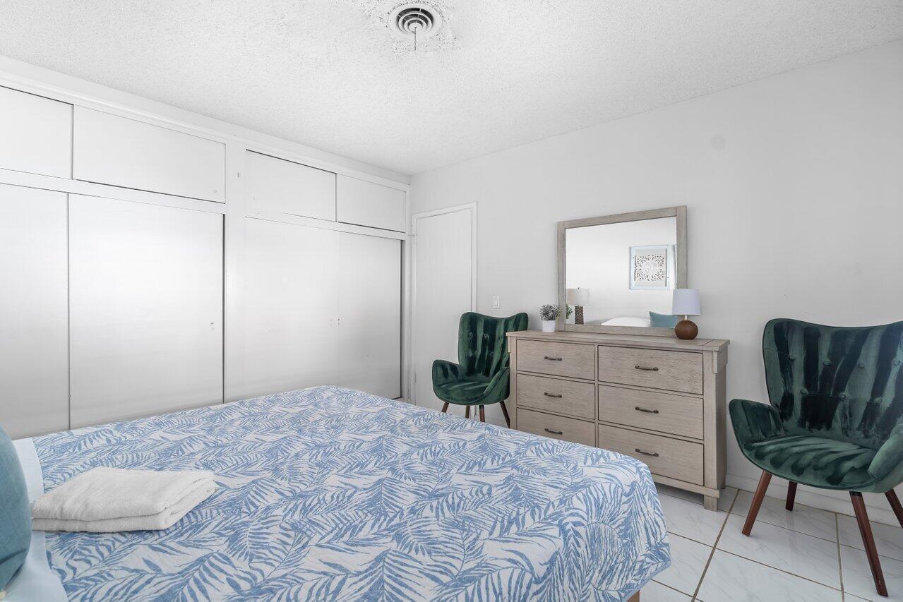 TOWN ACRES - Residential Income