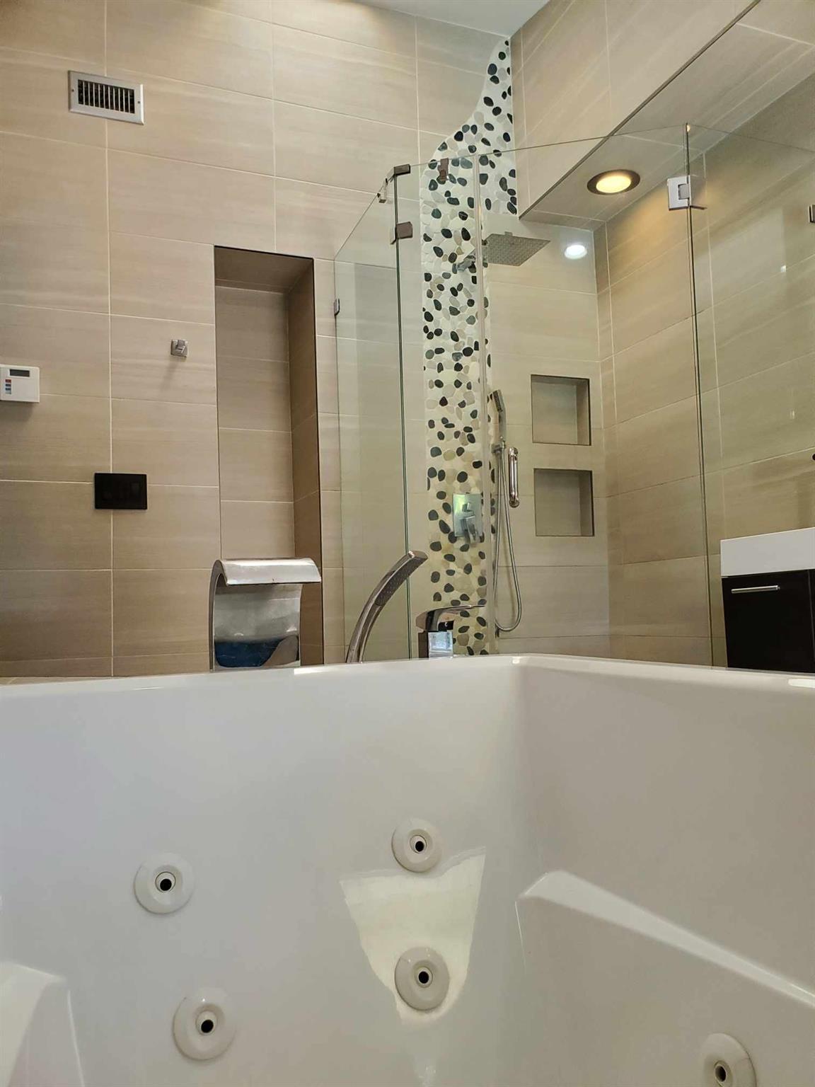 BOULEVARD WOODS NORTH - Residential