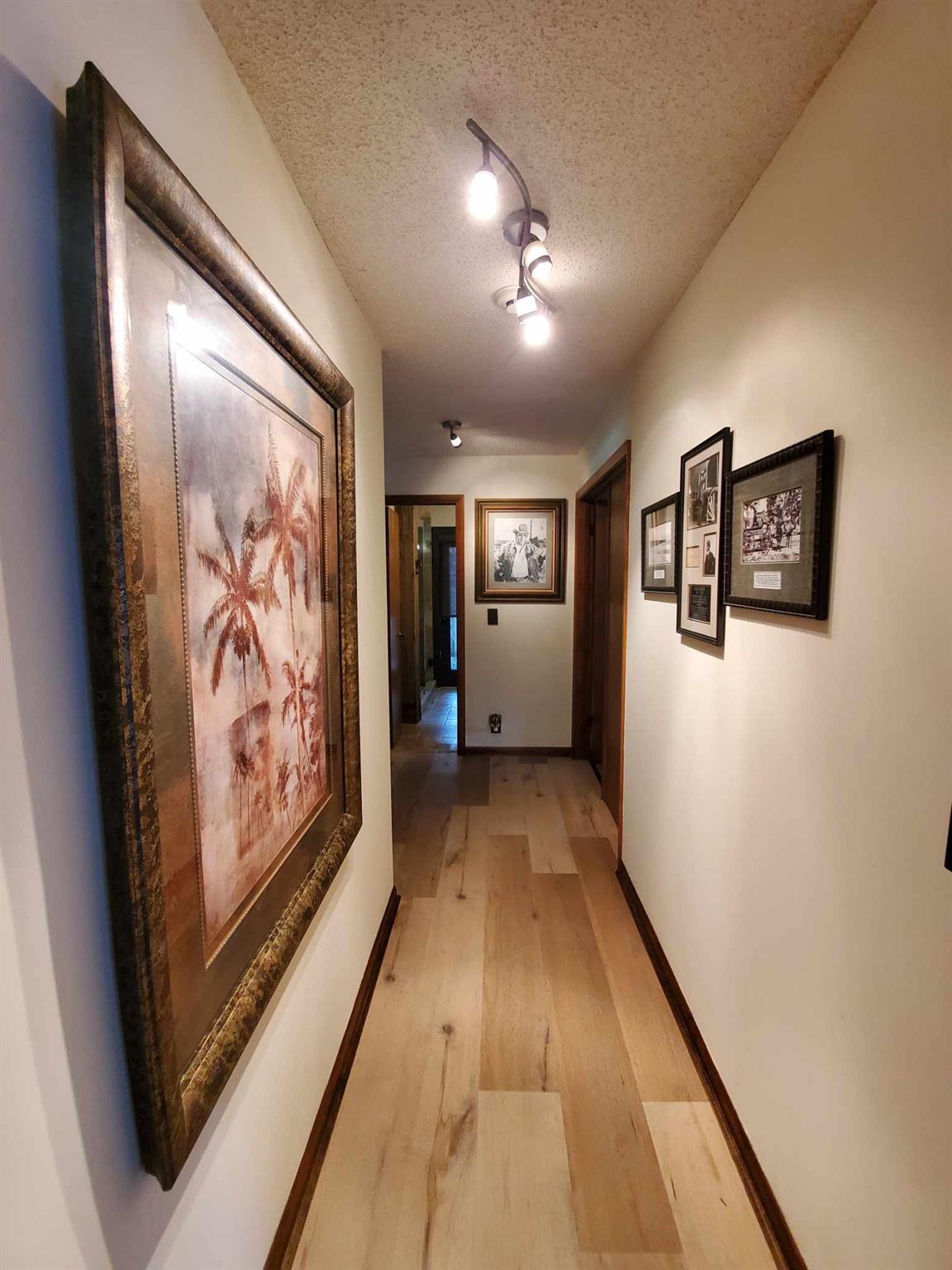 BOULEVARD WOODS NORTH - Residential