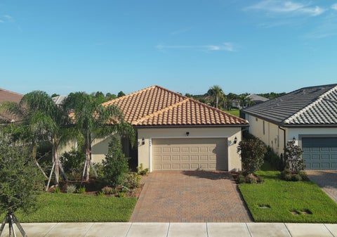 Photo of 5053 RIVER BIRCH Way, Vero Beach, FL 32967 (MLS # B26080009)