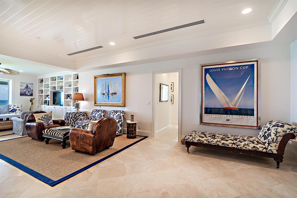 OCEAN HOUSE THREE CONDO - Residential