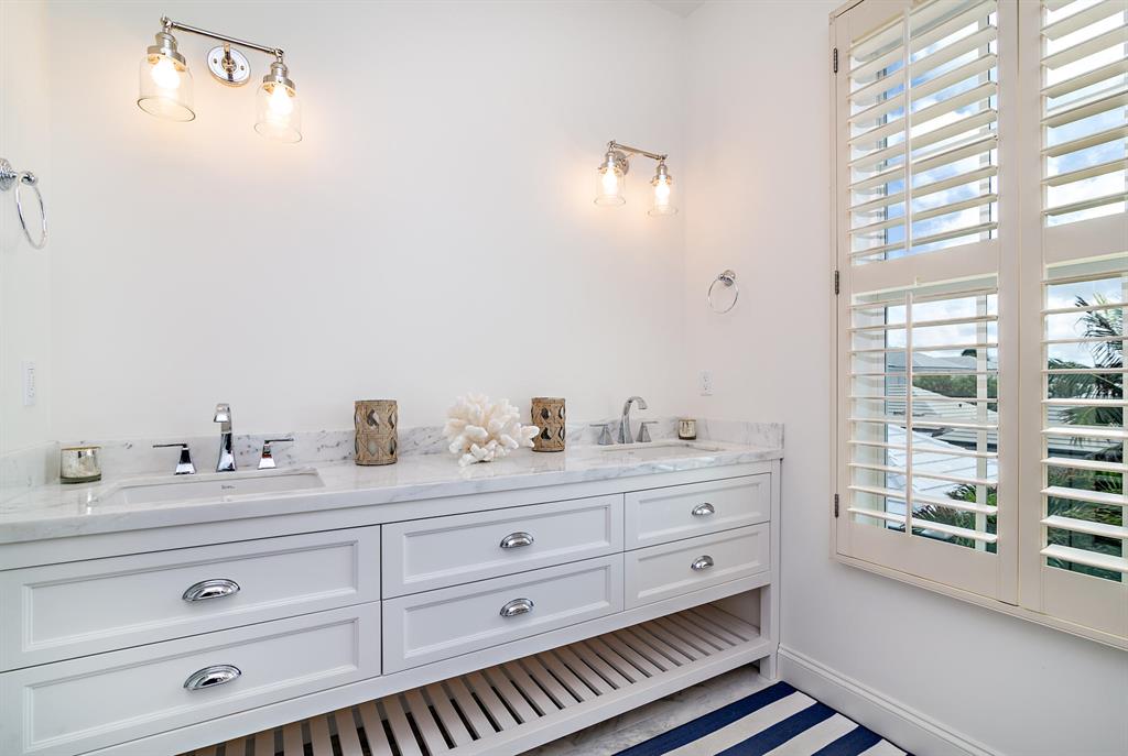 OCEAN HOUSE THREE CONDO - Residential