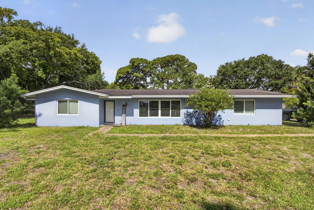 Photo of 8669 Nashua Drive, Palm Beach Gardens, FL 33418 (MLS # B26028314)