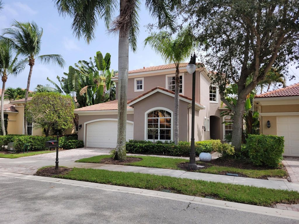 Photo of 216 Andalusia Drive, Palm Beach Gardens, FL 33418 (MLS # R10924418)