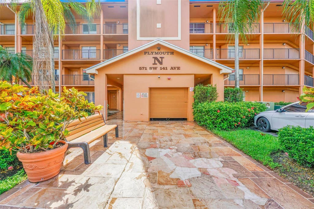 Photo of 571 SW 141 St Avenue #204N, Pembroke Pines, FL 33027 (MLS # F10526008)