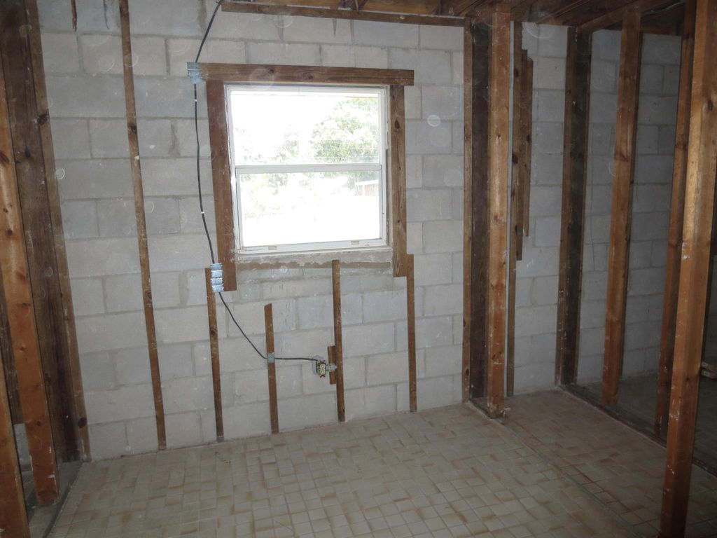 Photo of 213 Osceola Avenue, Fort Pierce, FL 34982 (MLS # R11093905)