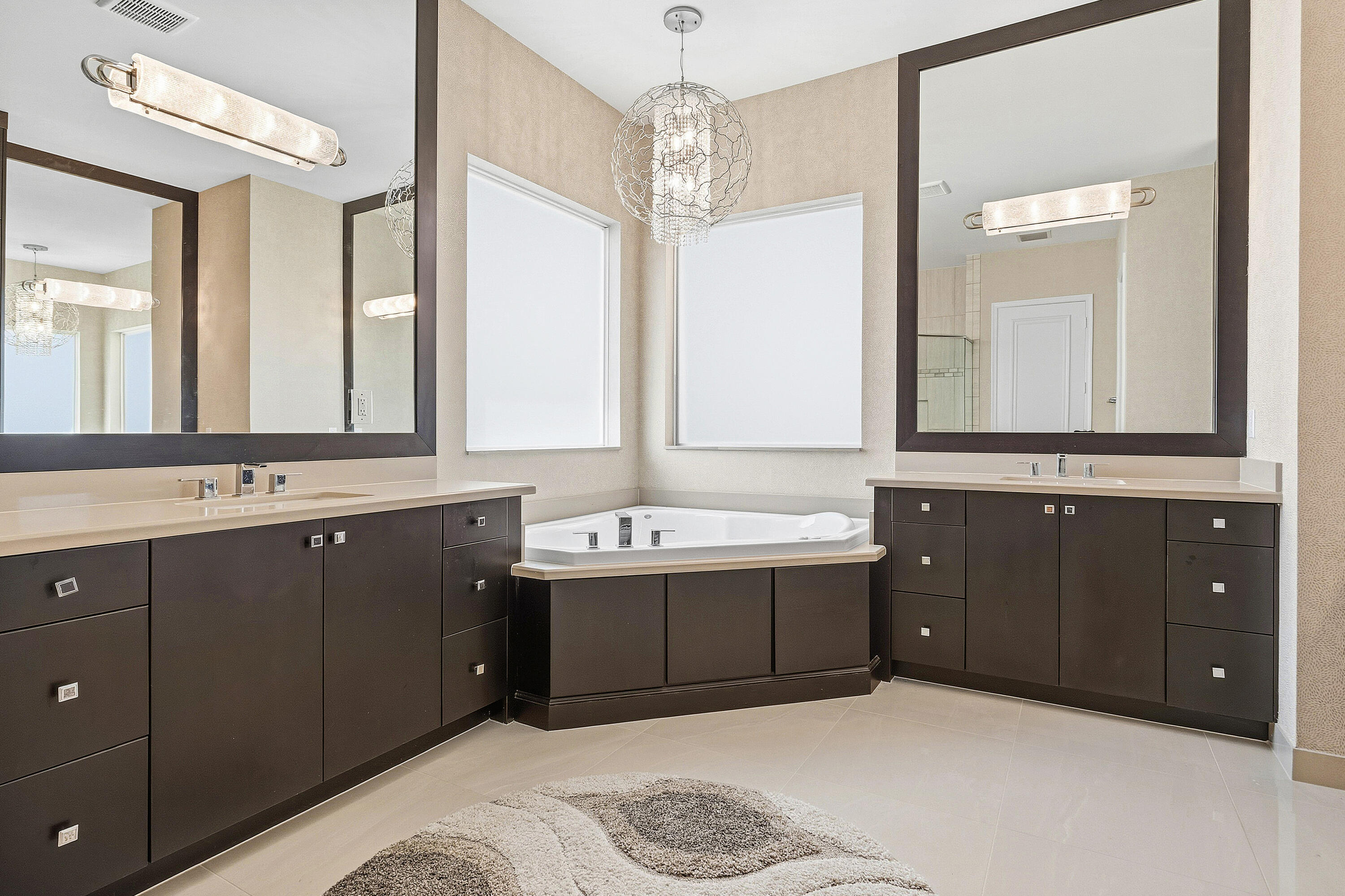 Valencia Bay - Residential