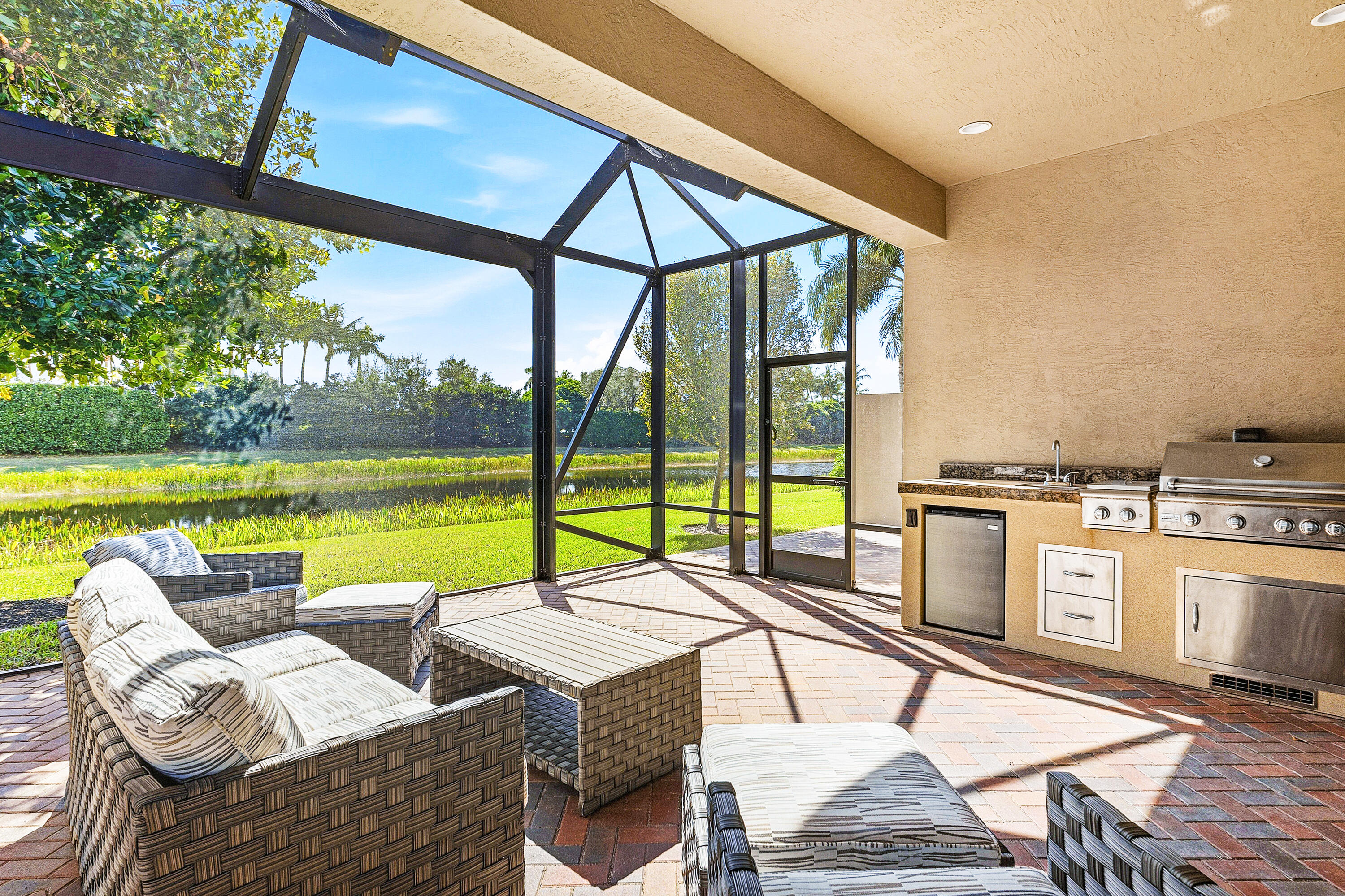 Valencia Bay - Residential