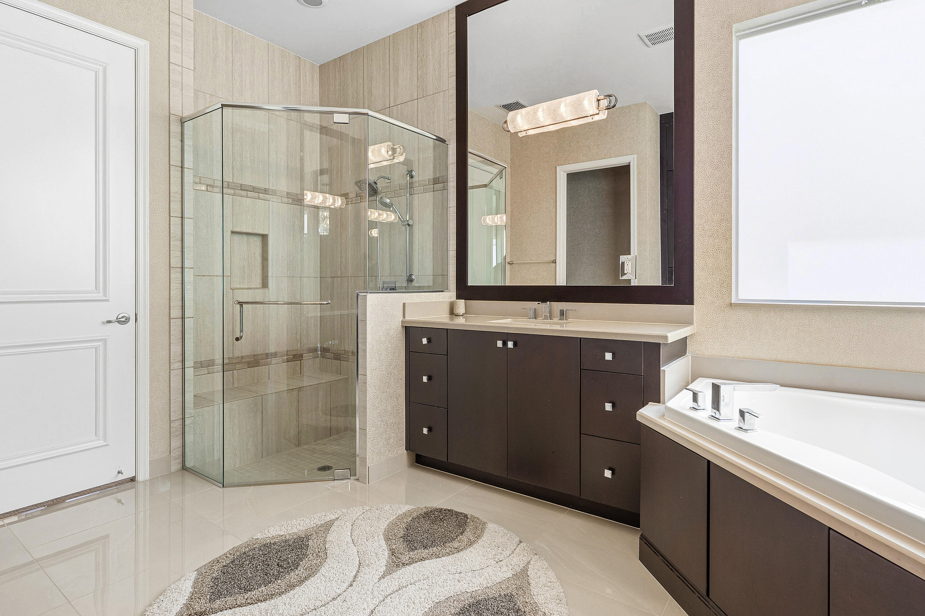 Valencia Bay - Residential