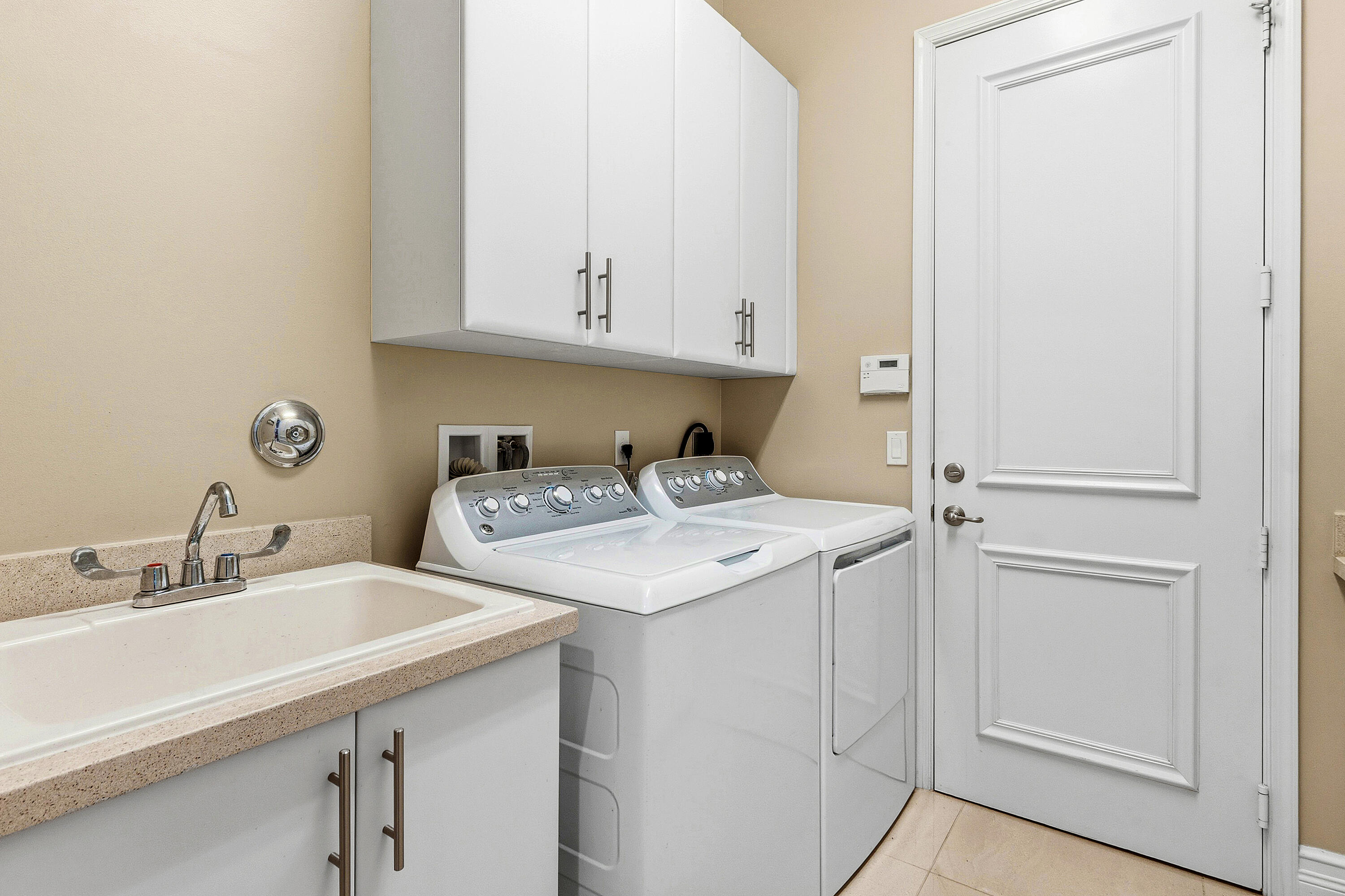 Valencia Bay - Residential