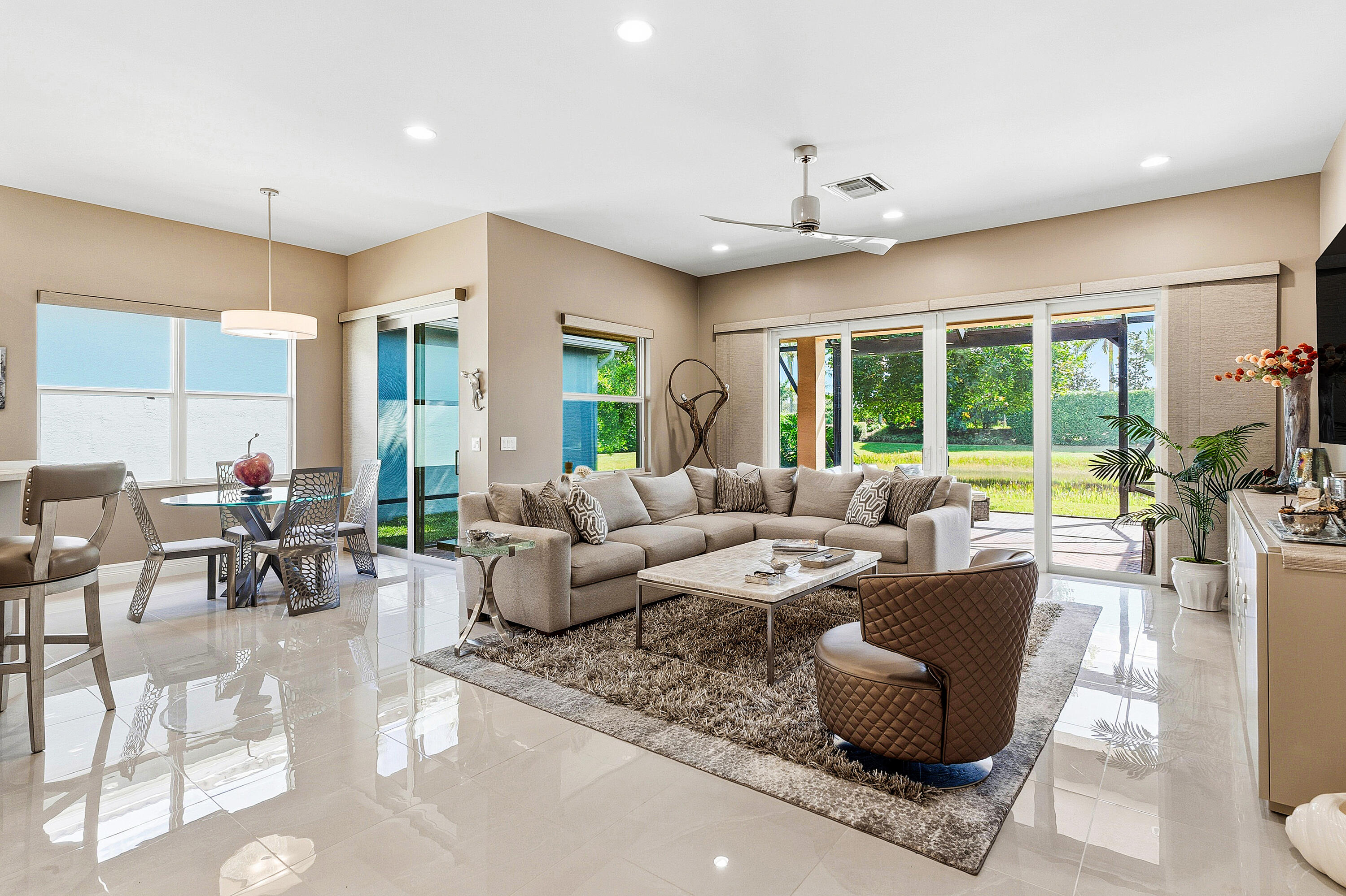 Valencia Bay - Residential