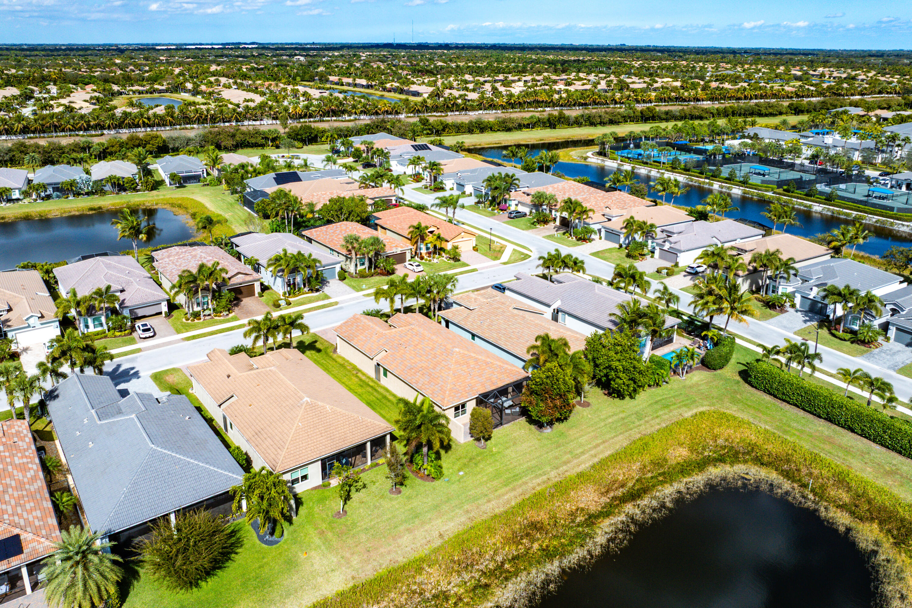 Valencia Bay - Residential