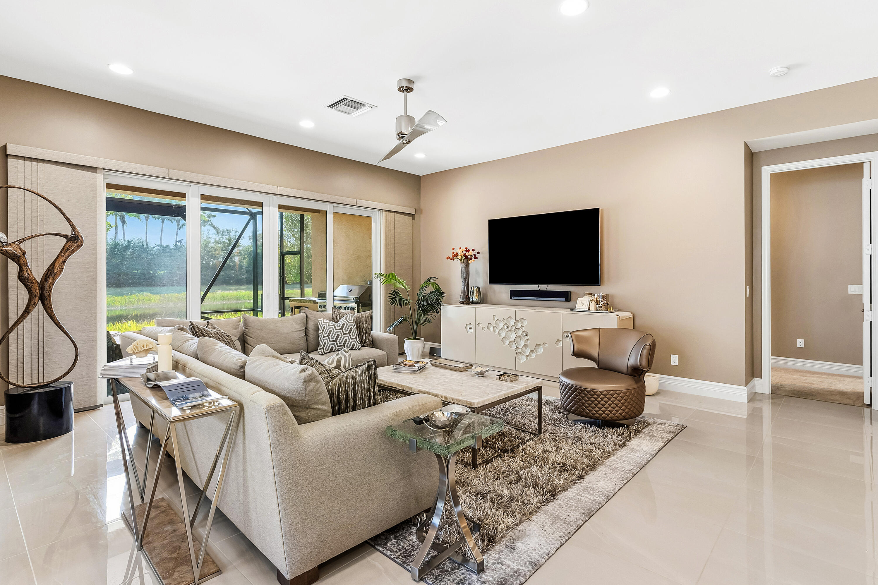 Valencia Bay - Residential