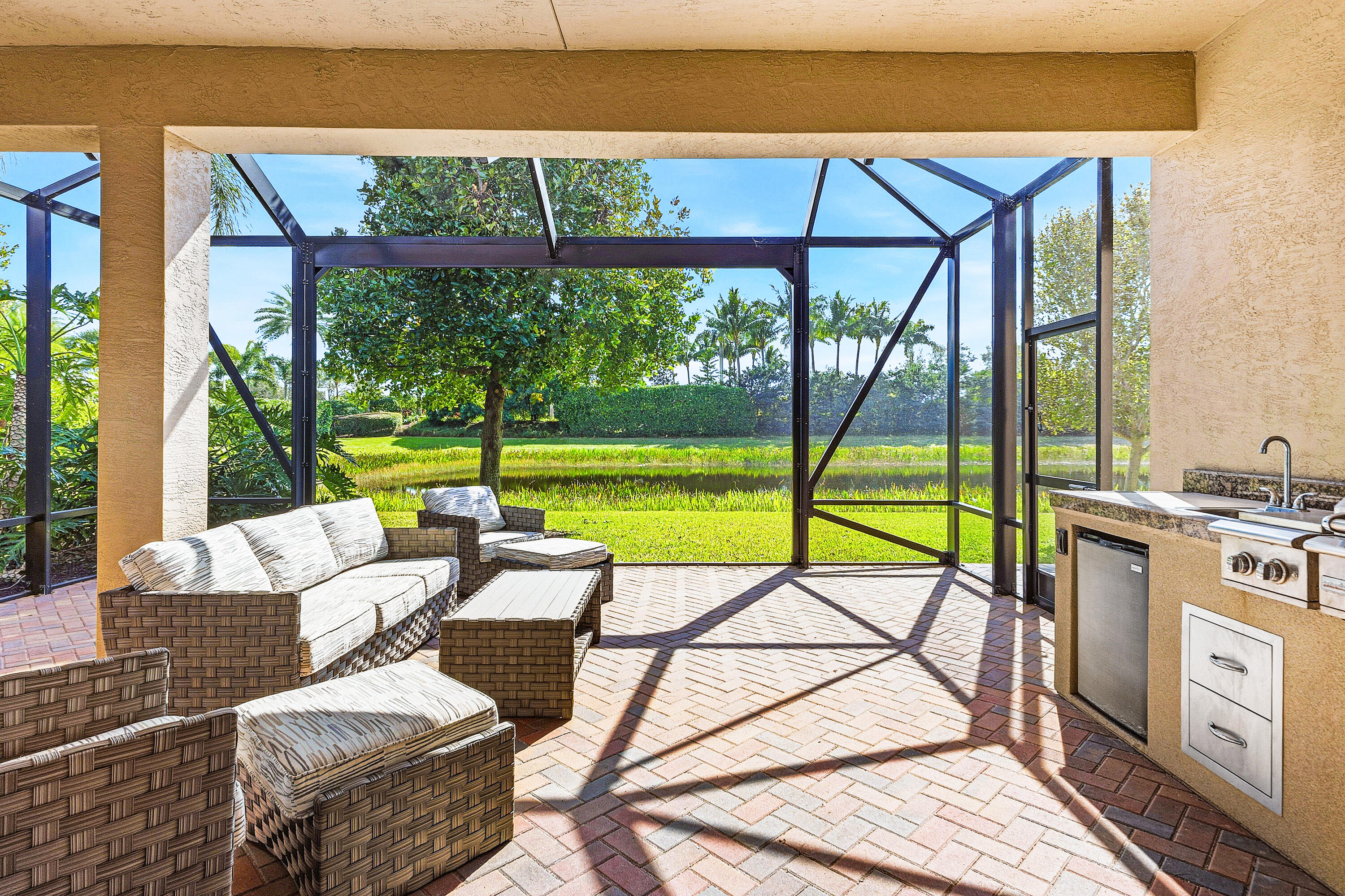 Valencia Bay - Residential