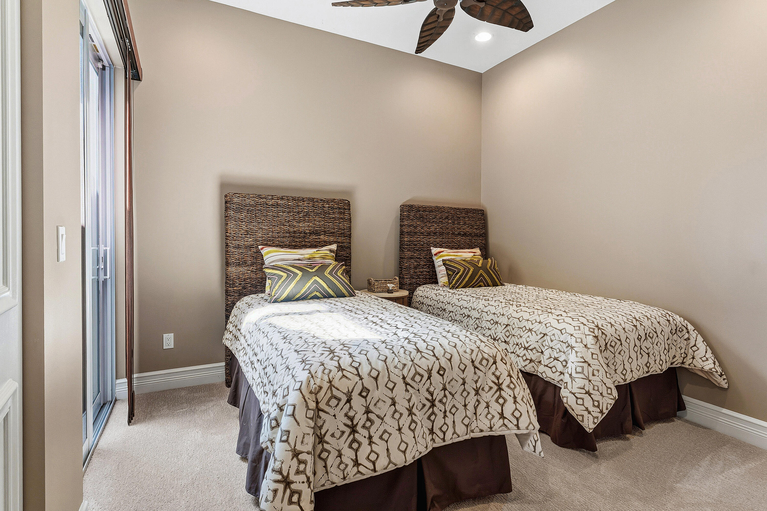 Valencia Bay - Residential