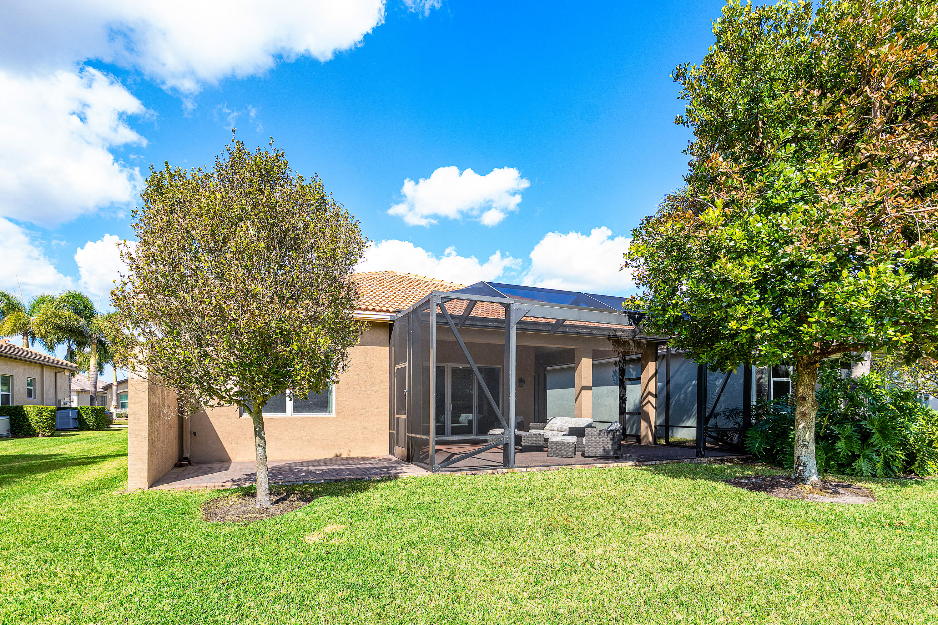 Valencia Bay - Residential