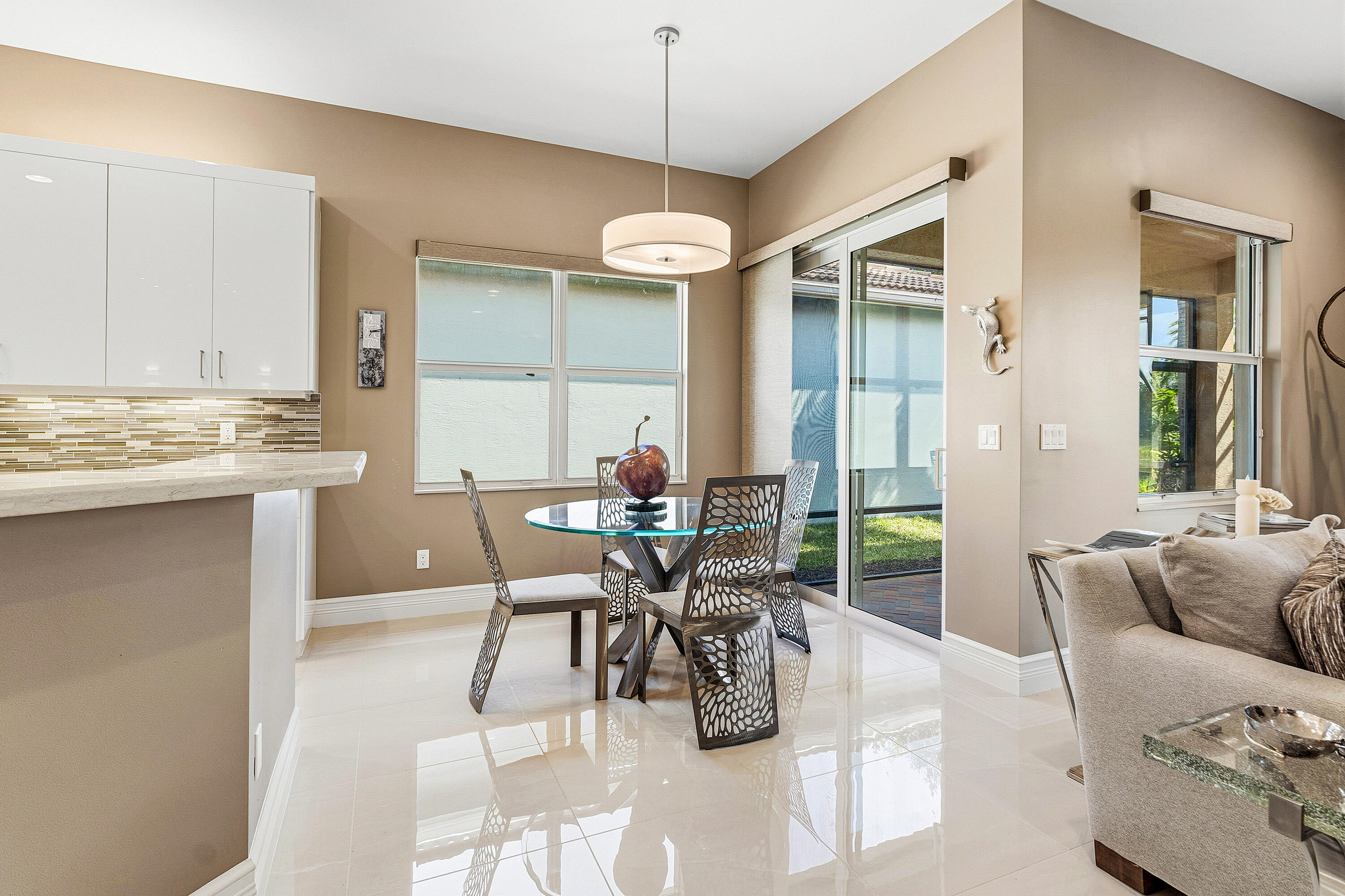 Valencia Bay - Residential