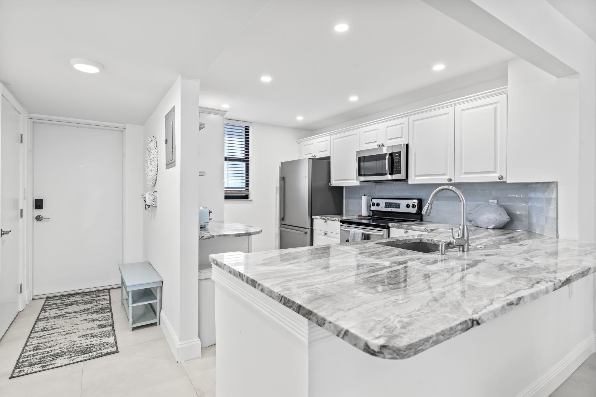 OCEANA OCEANFRONT CONDOMI - Residential Lease