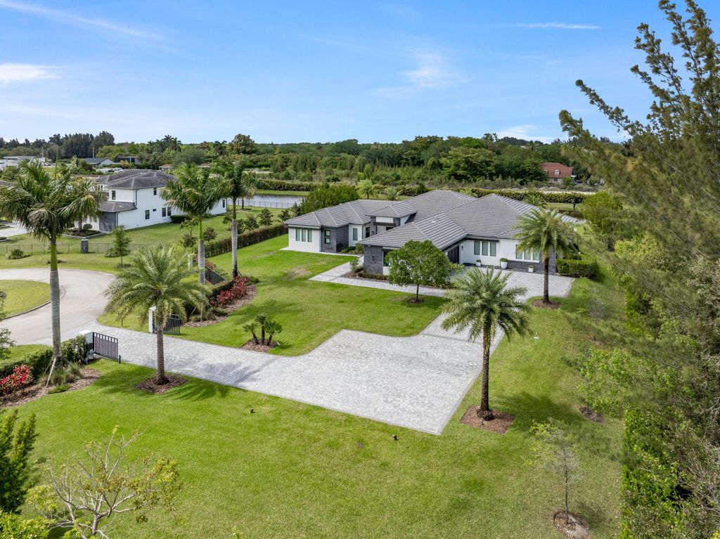 Photo of 17101 Magnolia Estates Drive, Southwest Ranches, FL 33331 (MLS # B26015568)