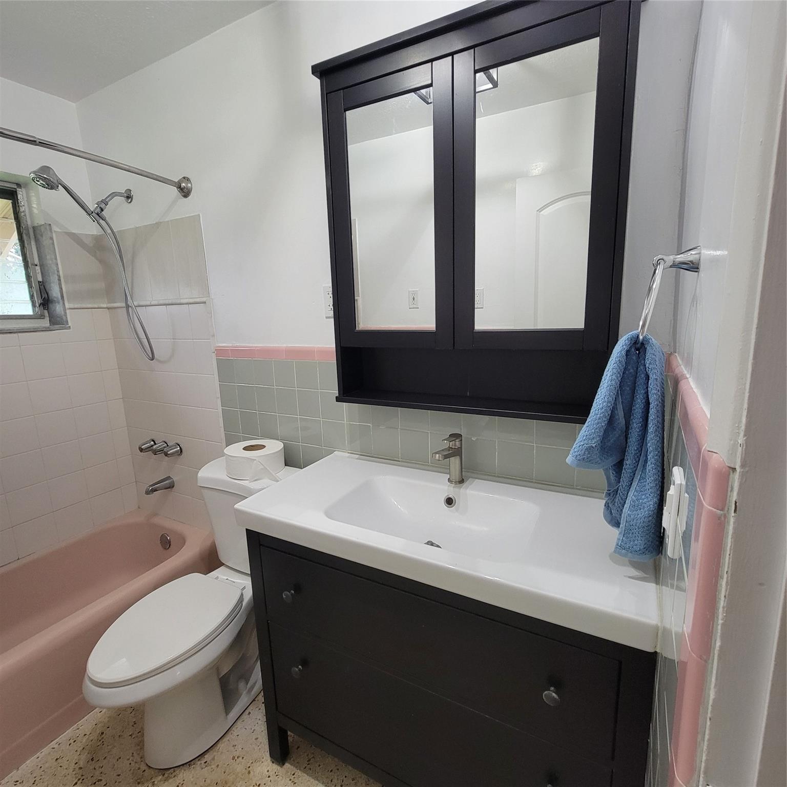 ORANGEBROOK GOLF ESTATES - Residential Lease