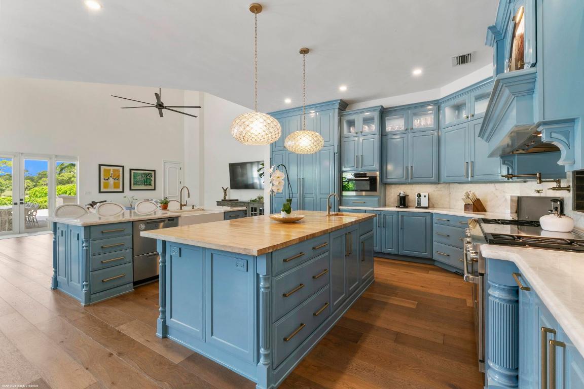 PADDOCK PARK 2 OF WELLINGTON - Residential