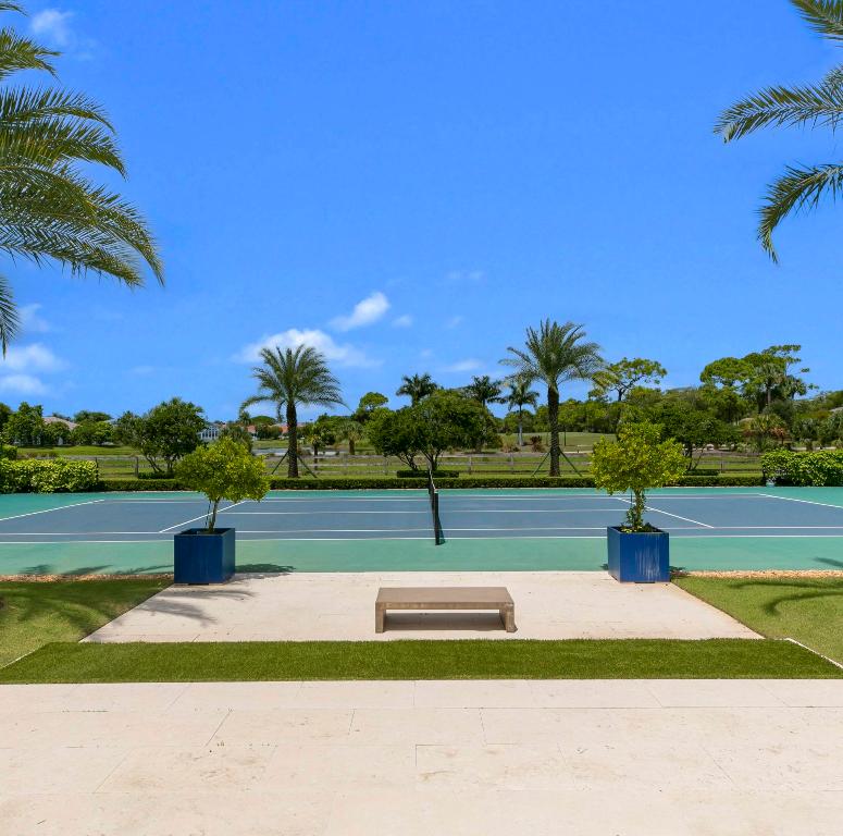 PADDOCK PARK 2 OF WELLINGTON - Residential