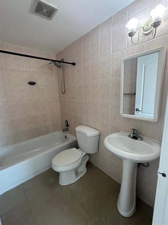 Sevilla Palace At Halland - Residential Lease