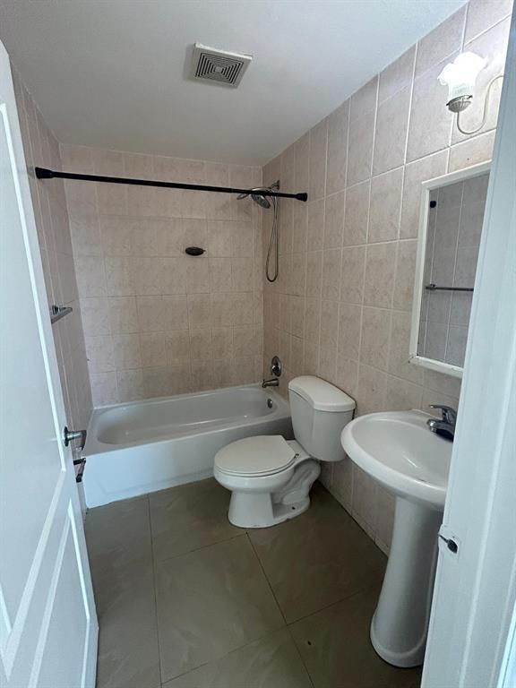 Sevilla Palace At Halland - Residential Lease