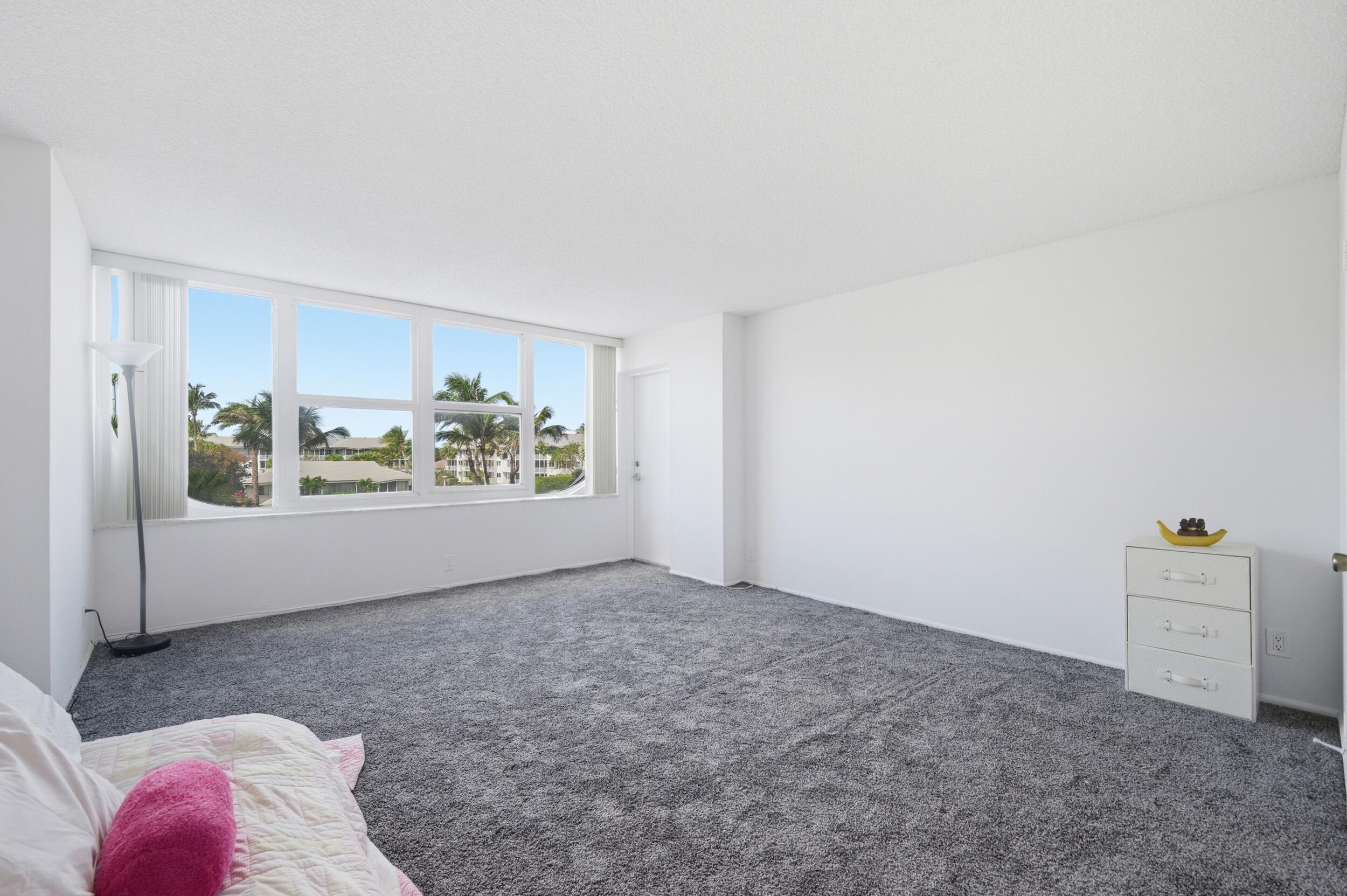 OCEAN TOWERS CONDO - Residential