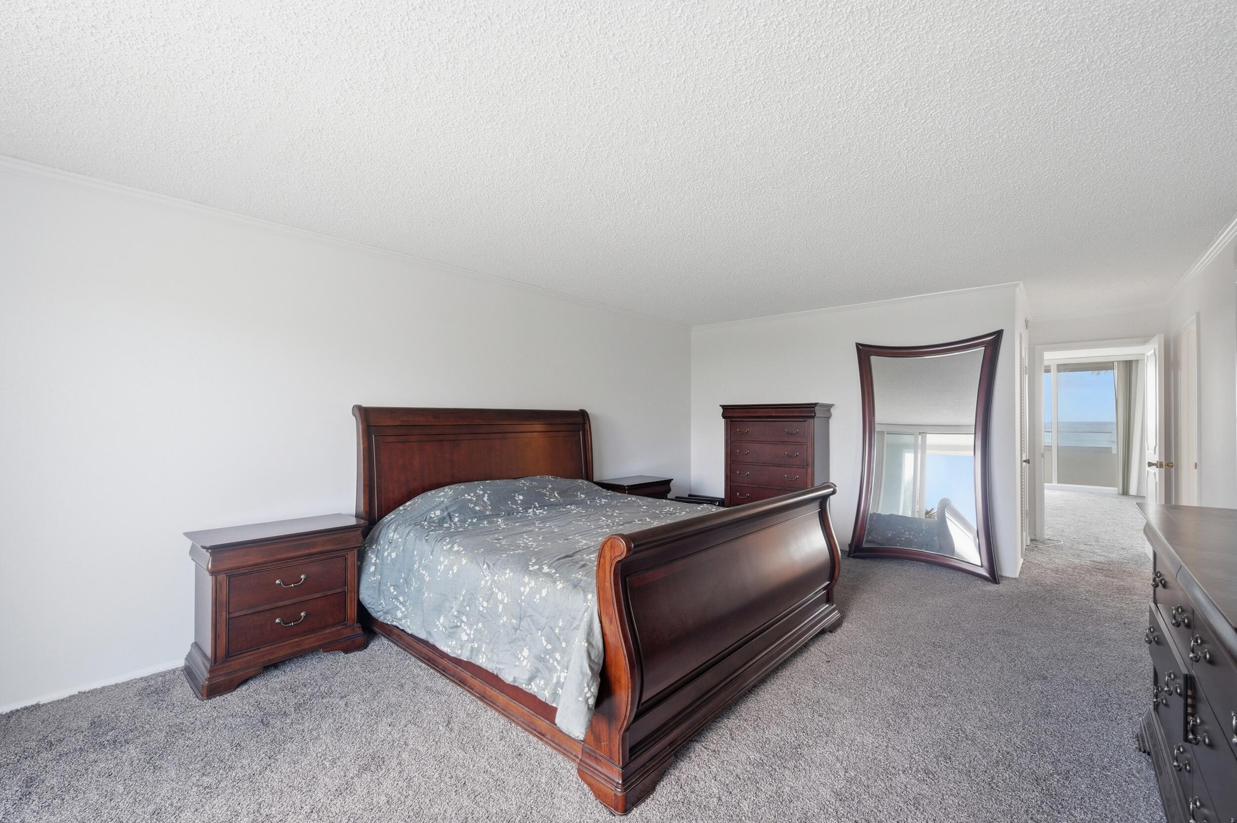 OCEAN TOWERS CONDO - Residential