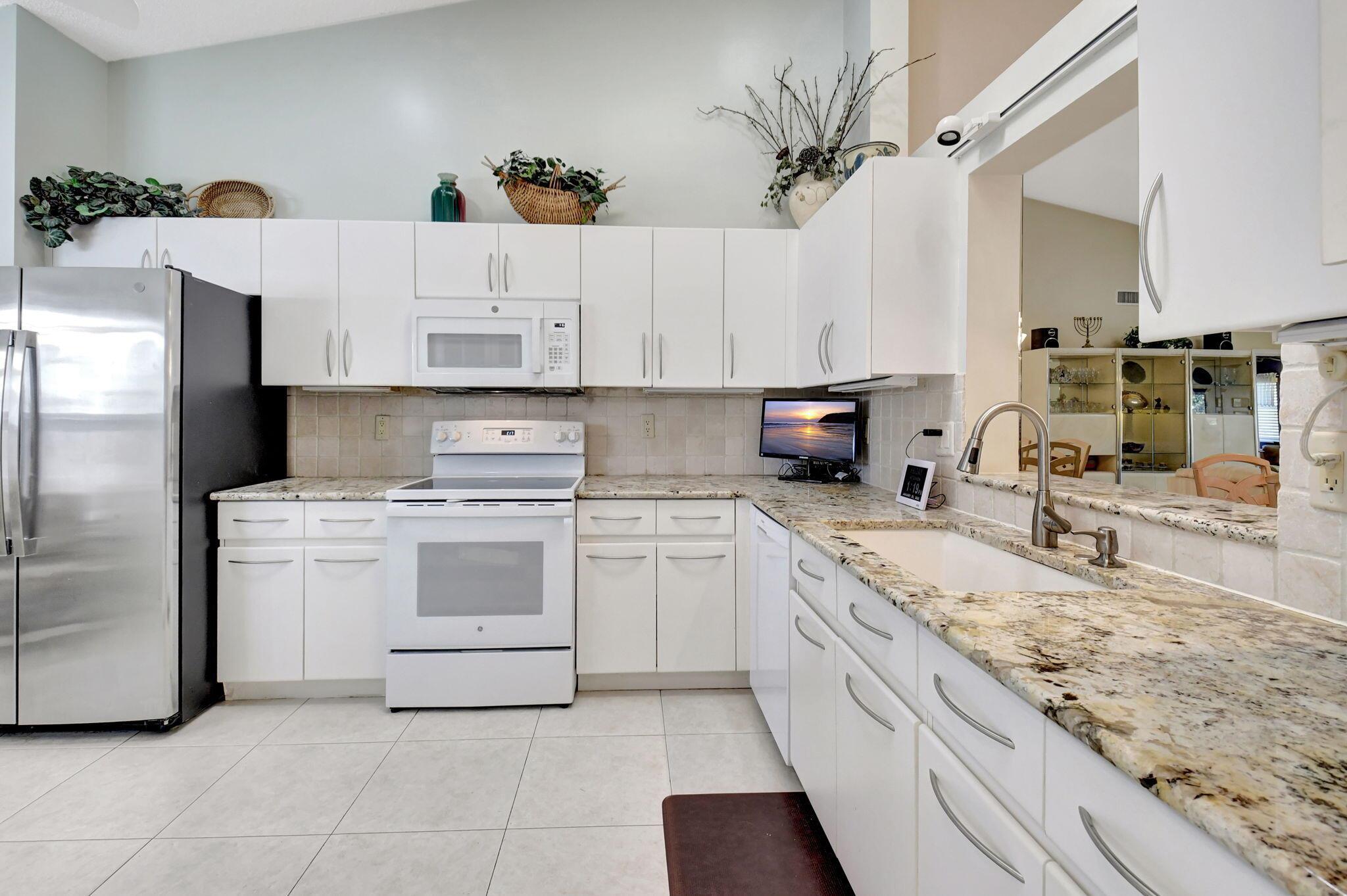 7283 Summer Tree Drive