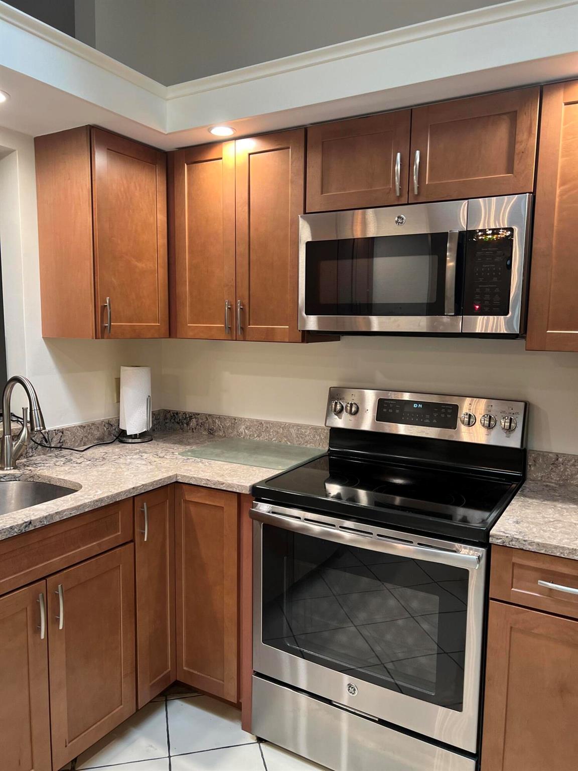 PALM CHASE CONDO - Residential Lease