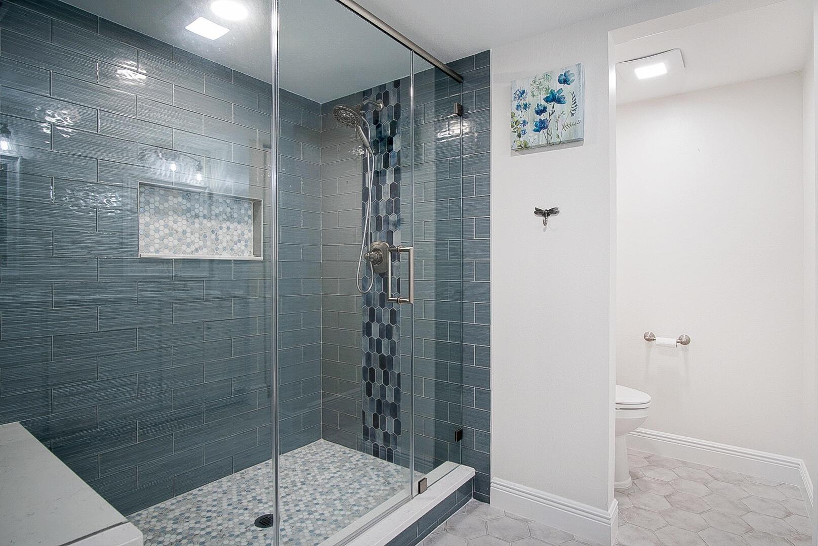 BREAKERS LANDING - Residential