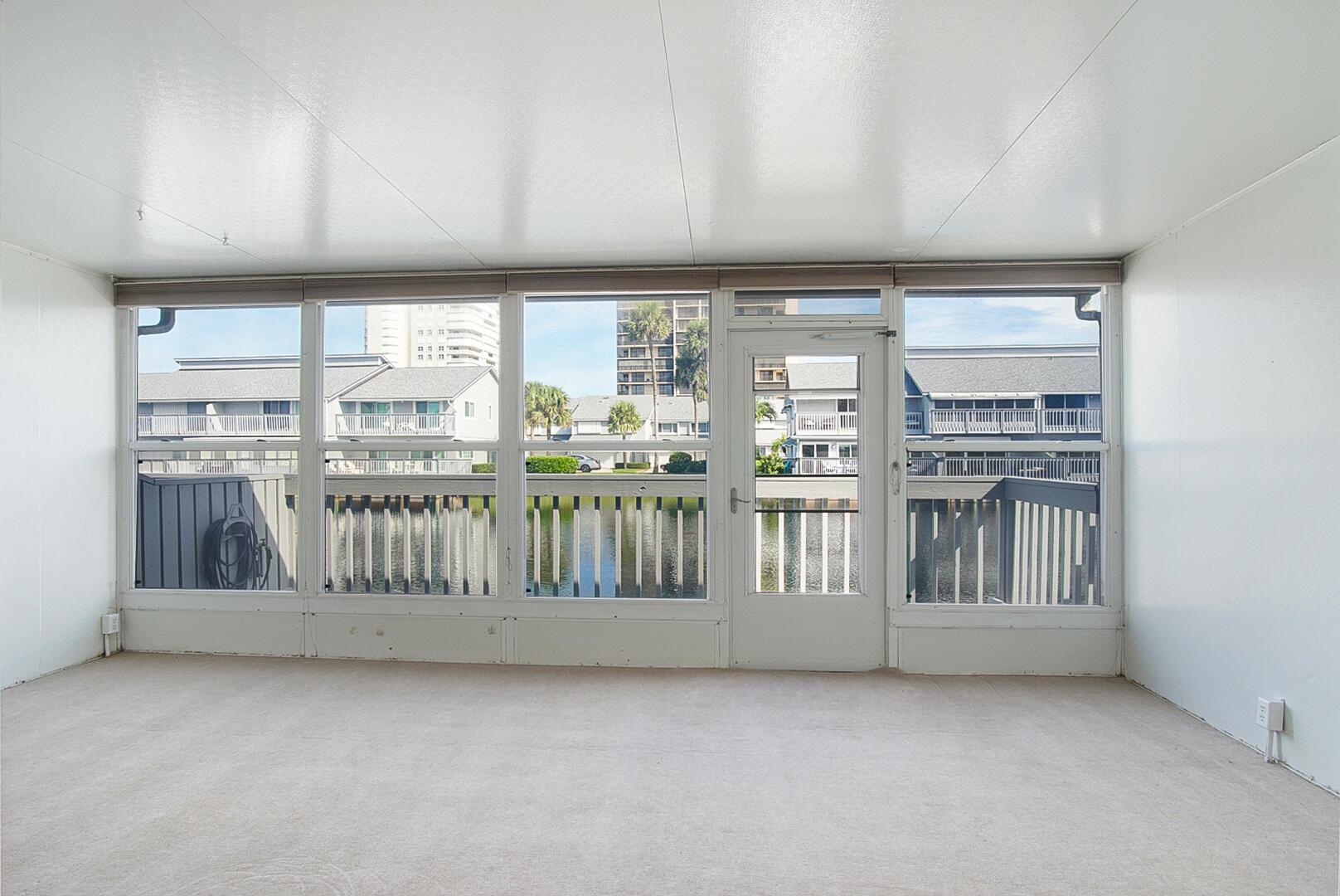 BREAKERS LANDING - Residential