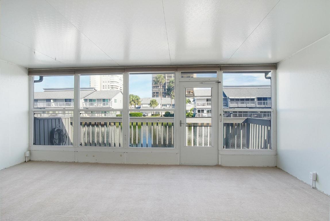 BREAKERS LANDING - Residential