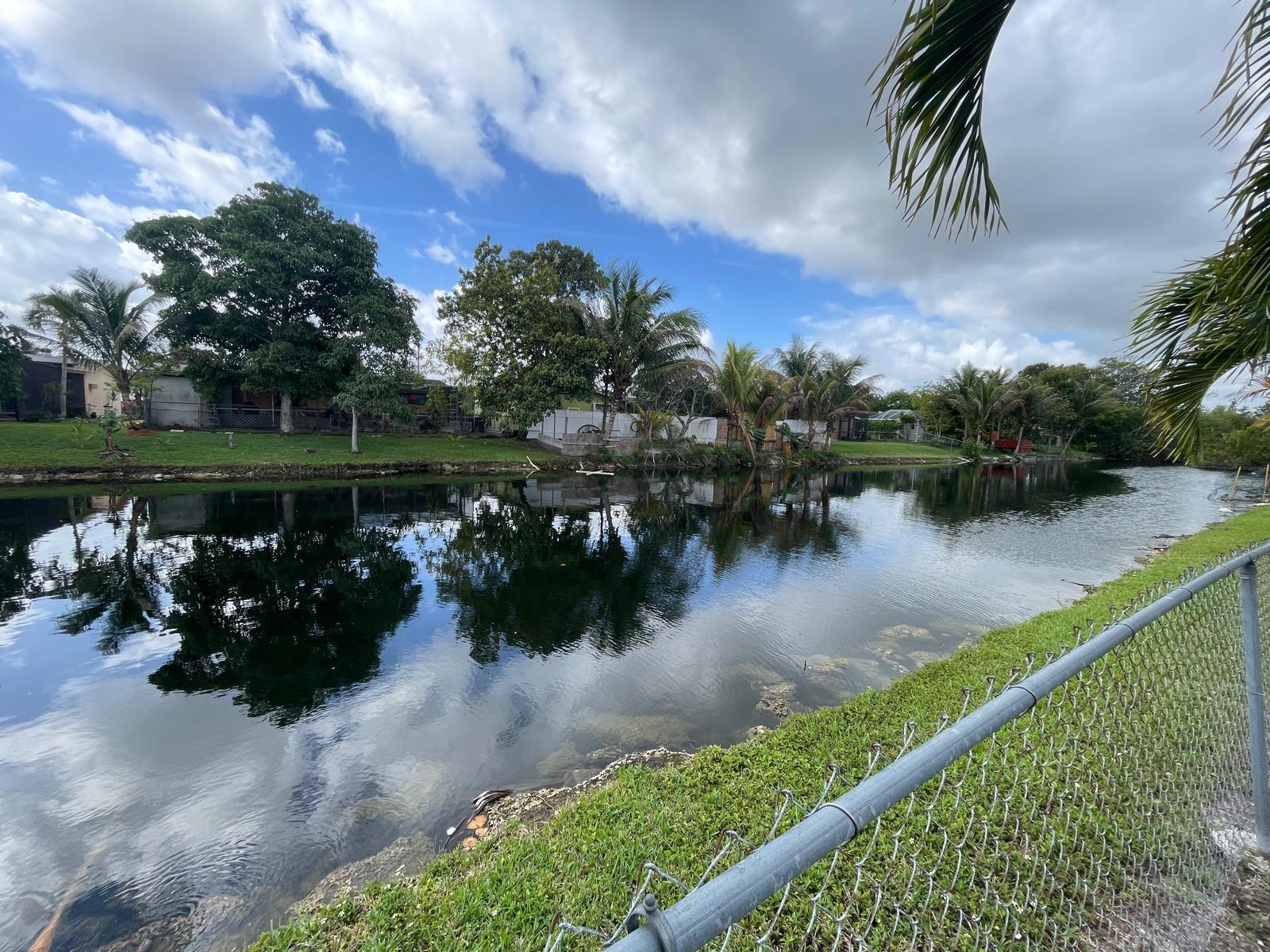 SUNRISE GOLF VILLAGE - Residential Lease