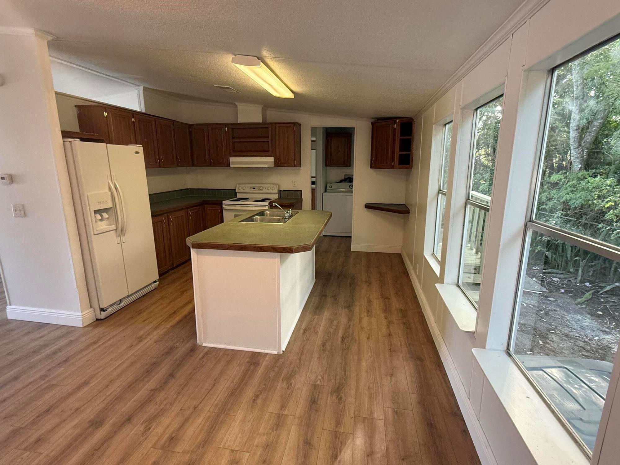 WATERGATE MOBILE HOME EST - Residential Lease