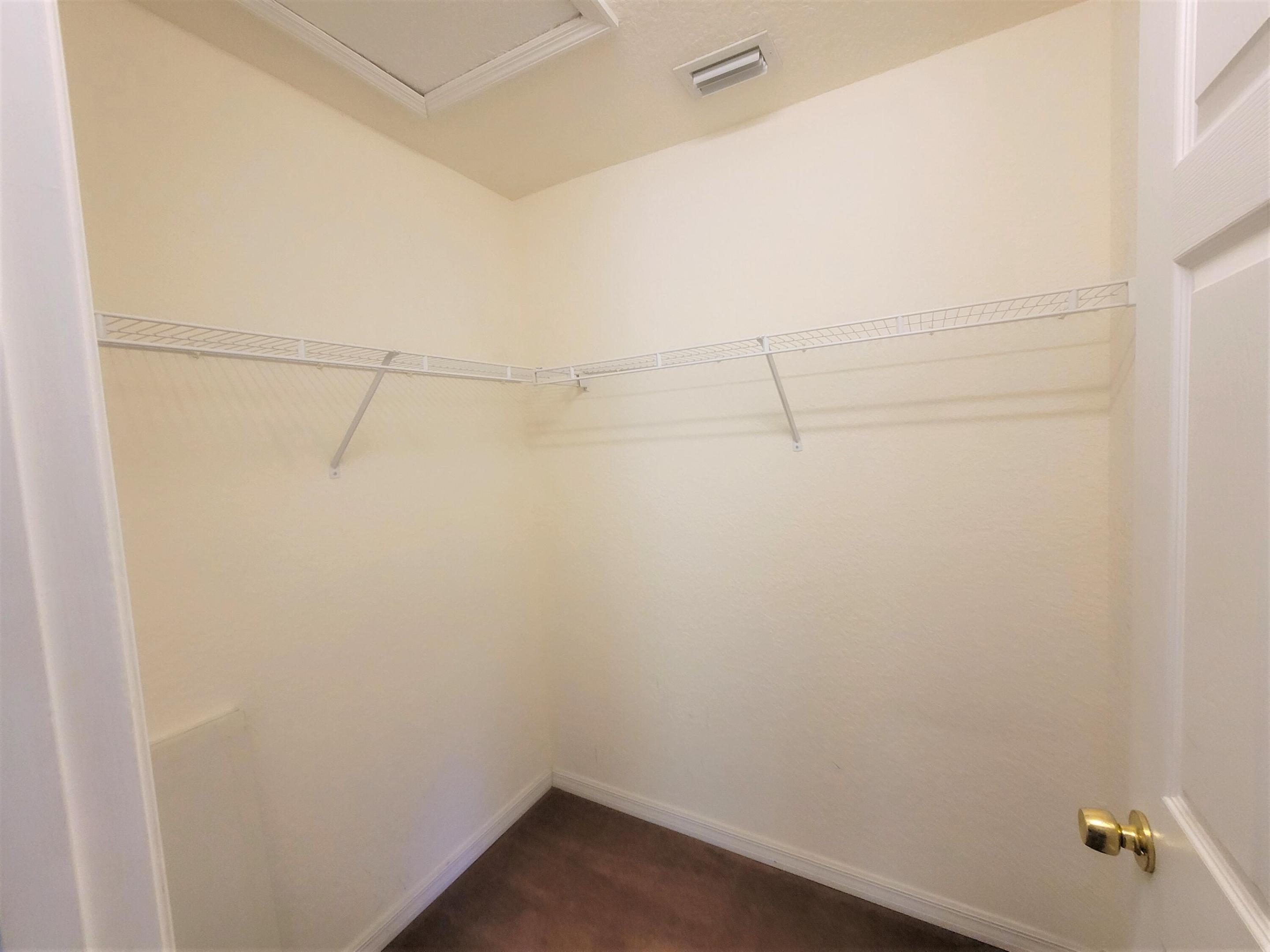 ROSELAND GARDENS - Residential Lease