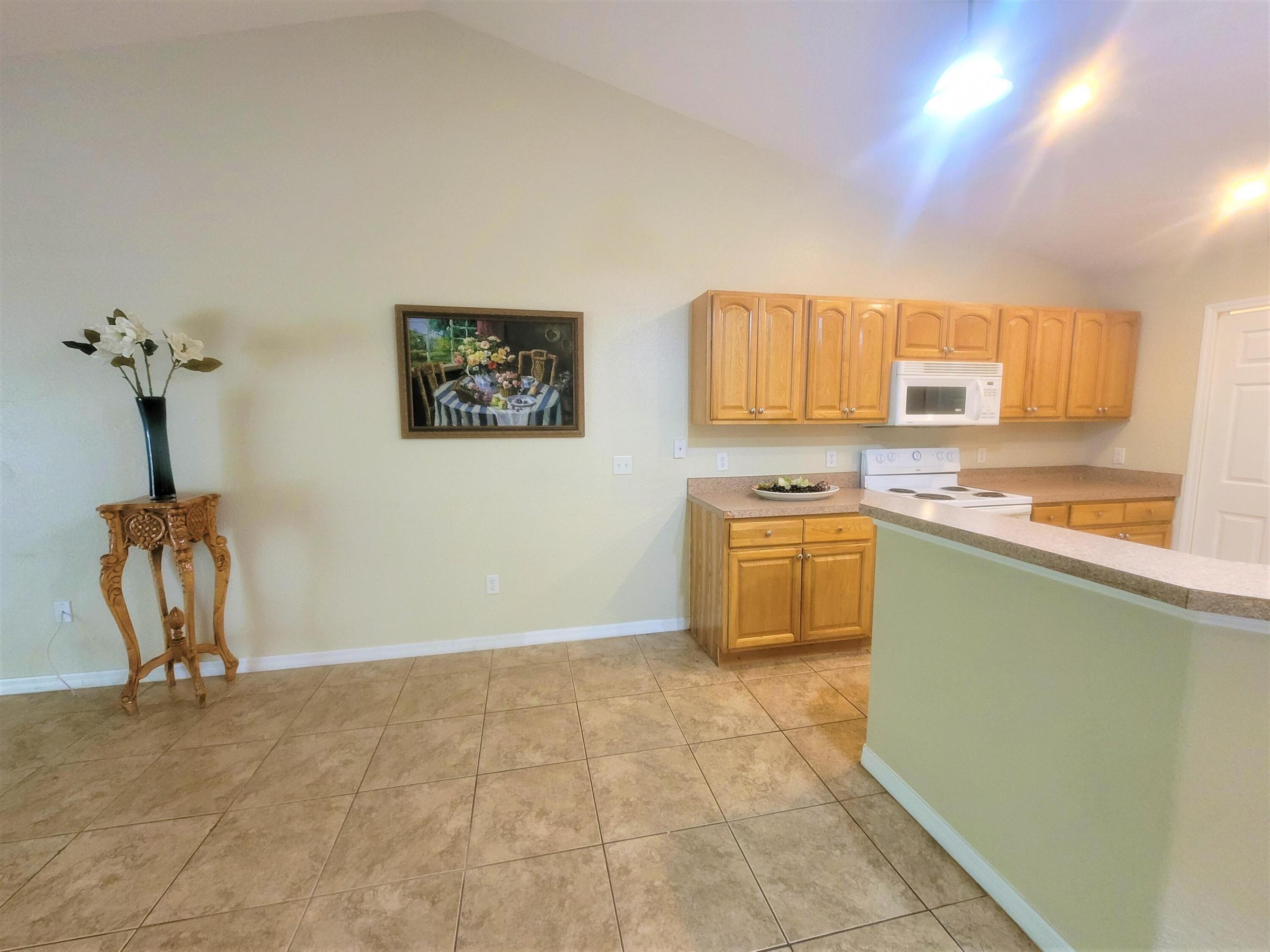 ROSELAND GARDENS - Residential Lease