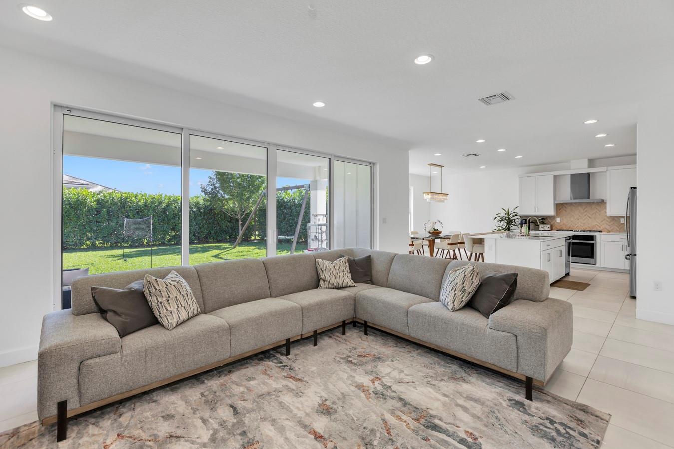 1372 Bushel Creek Xing