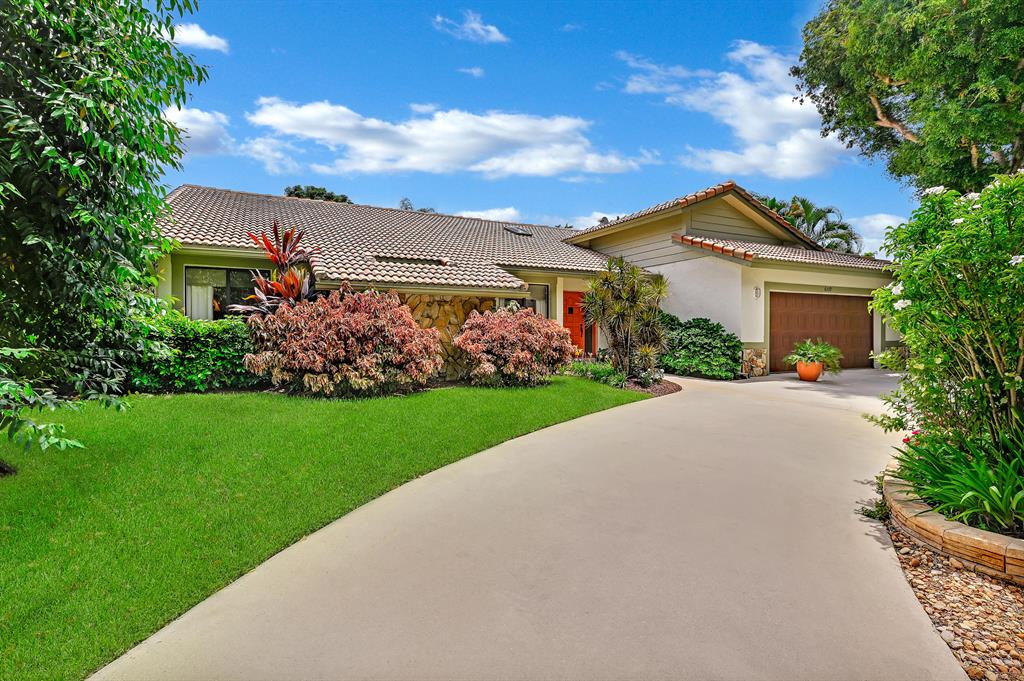 Photo of 6519 Timber Lane, Boca Raton, FL 33433 (MLS # R10725963)