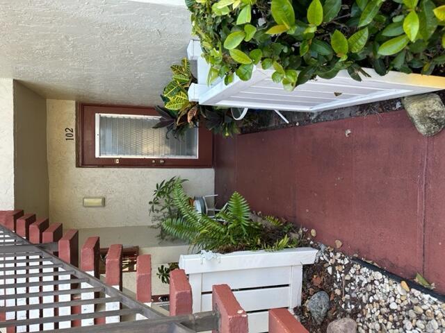 55+ CONDO, INCLUDES CABLE/HBO AND INTERNET, PEST CONTROL, WATER, EXCELLENT LOCATION, NEAR CLUBHOUSE, 2 POOLS, FITNESS ROOM, BILLIARDS,WALKING DISTANCE TO PUBLIX SHOPPING CENTER, MOVIES,DUNKIN DOUGHNUT,WALGREENS, NEW McDONALDS, WORSHIP,RESTAURANTS.1 MILE TO TURNPIKE, 3 MILES TO 95, 5 MILES TO OCEAN.