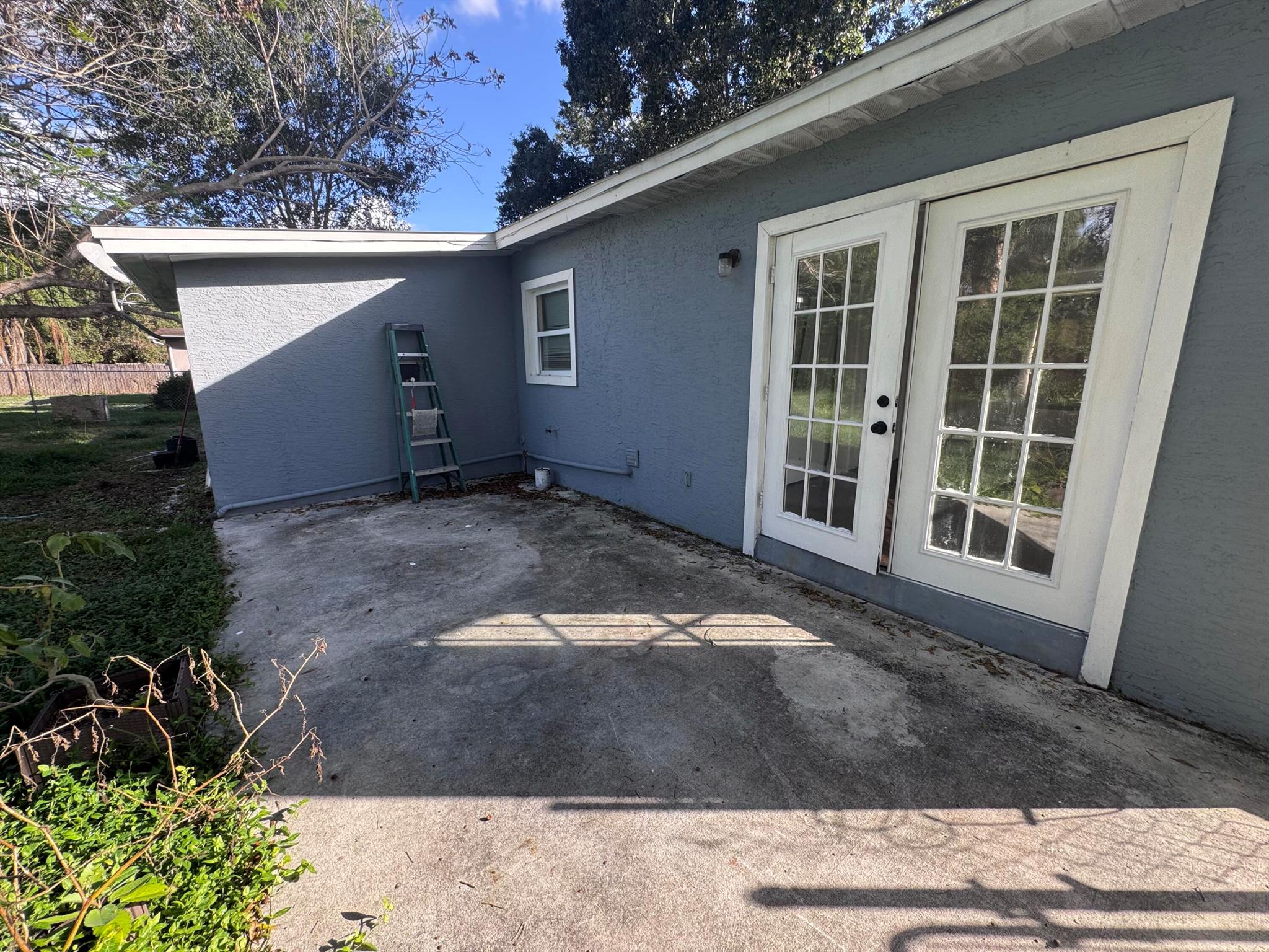 RIVER PARK UNIT 5 - Residential Lease