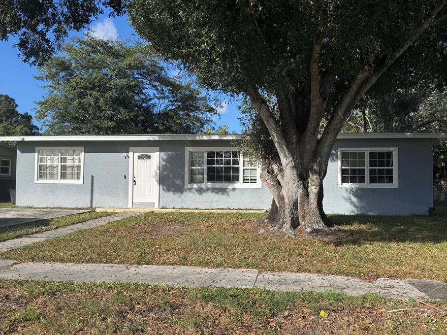 Cozy 3 bedroom, 2 bathroom home. Separate living and family rooms, tiled throughout, fully fenced yard. Washer and dryer included in home. Tankless water heater. 1st, last and security.